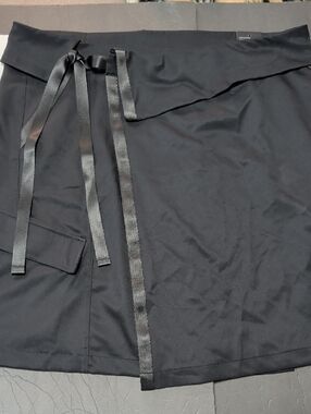 JORDAN Wrap Skirt